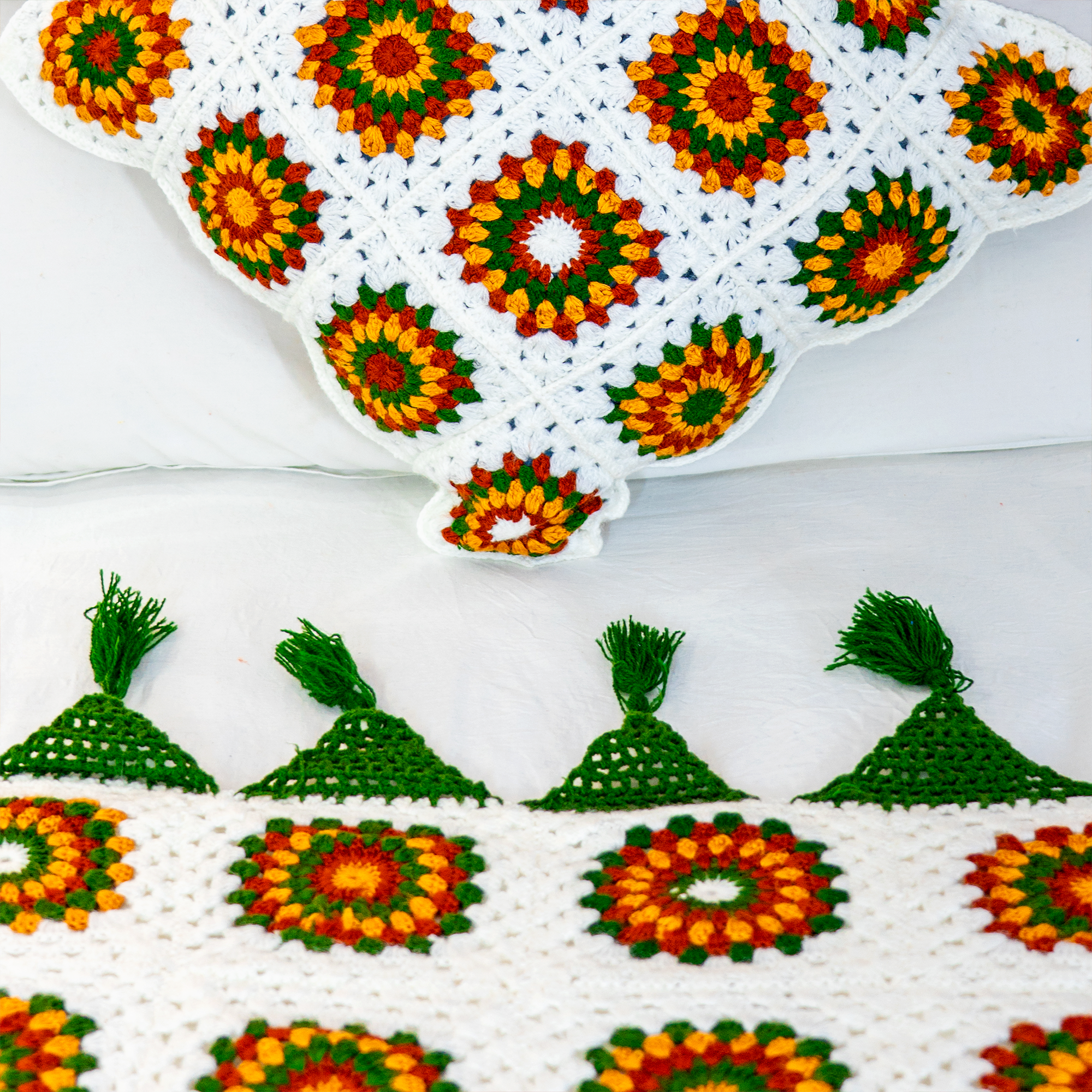 Sunflower Crochet Tassel Bedspread – Handcrafted Wool