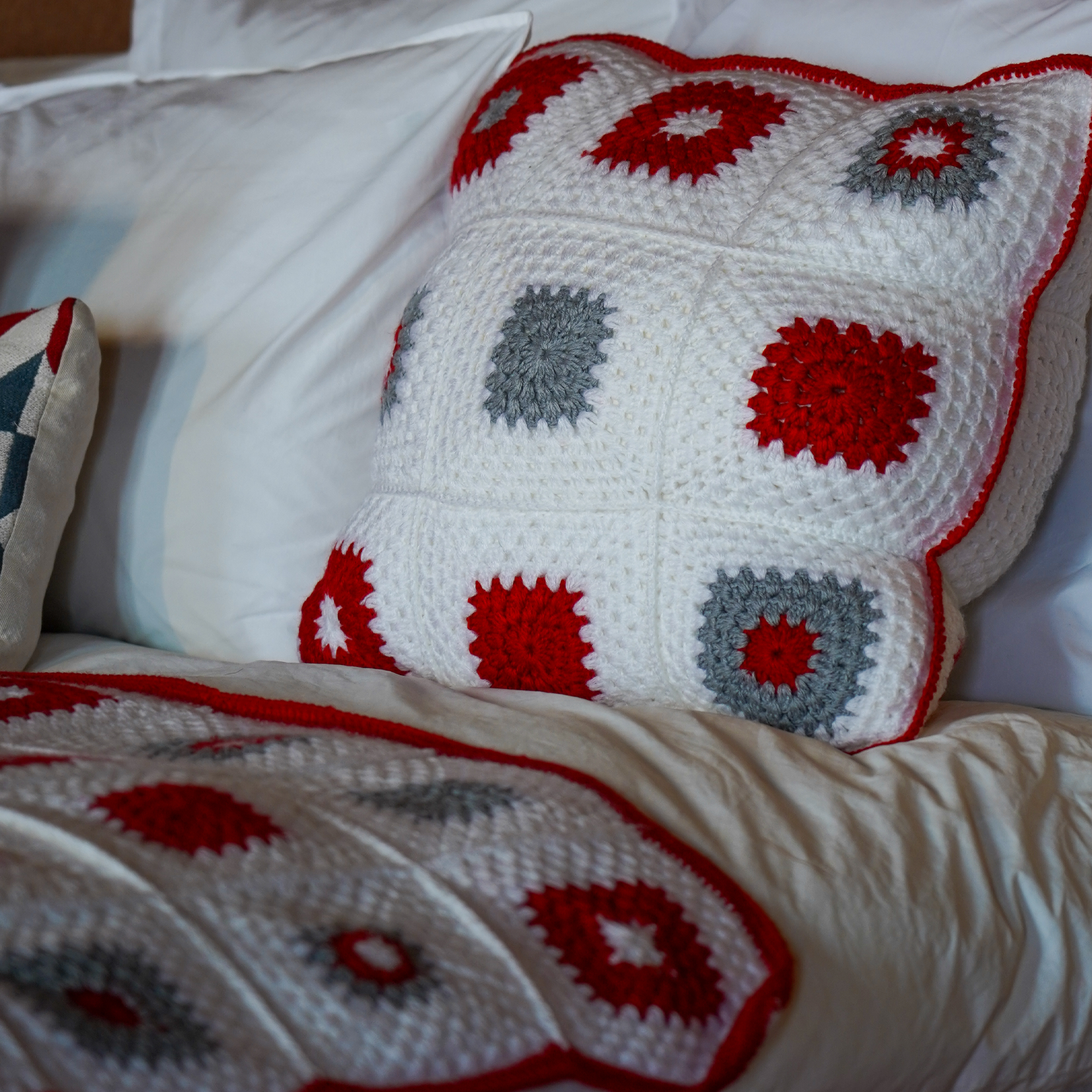 Valentine Crochet Cushion Cover